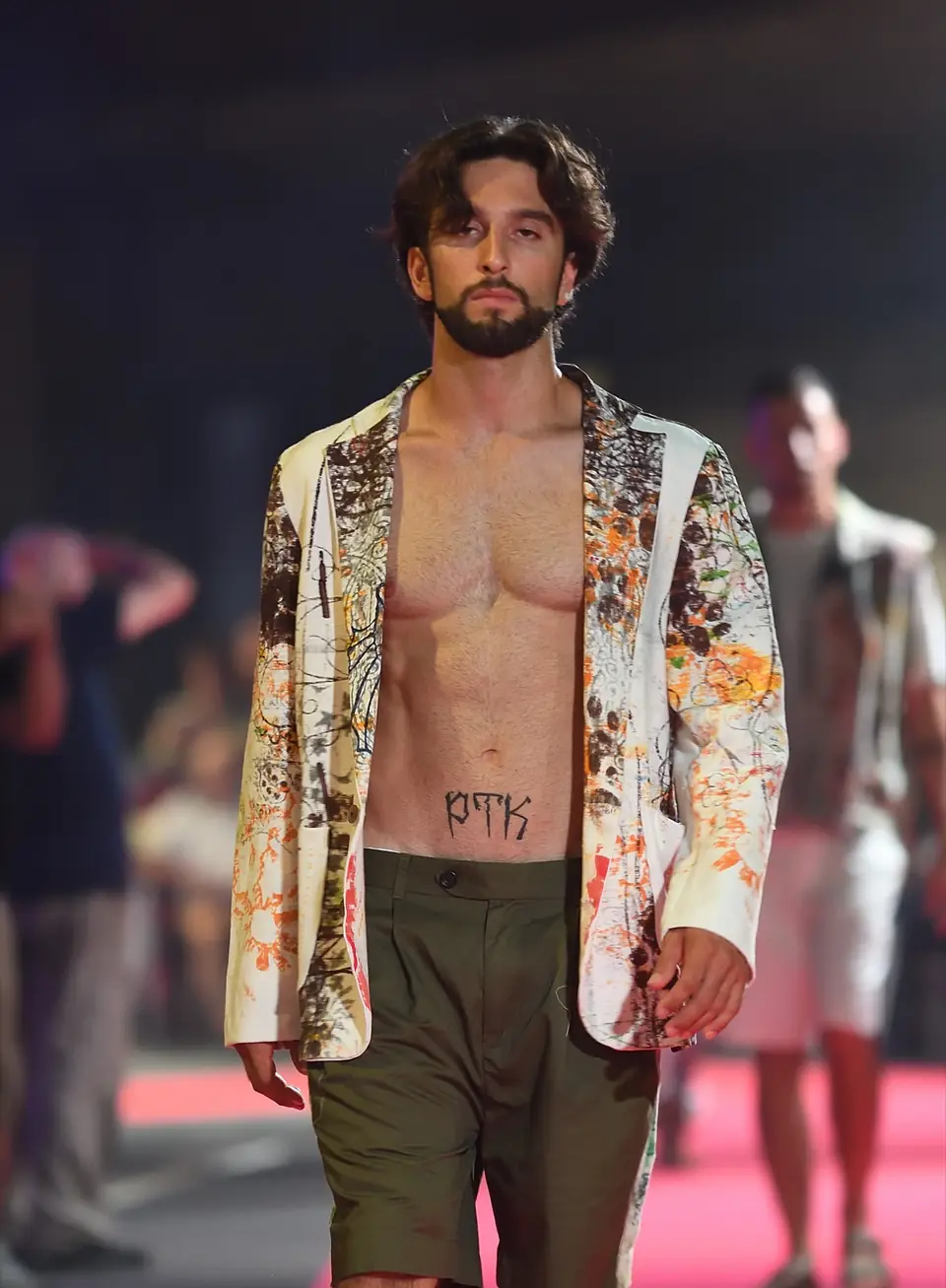 Blazer Aperto, altro scatto in passerella