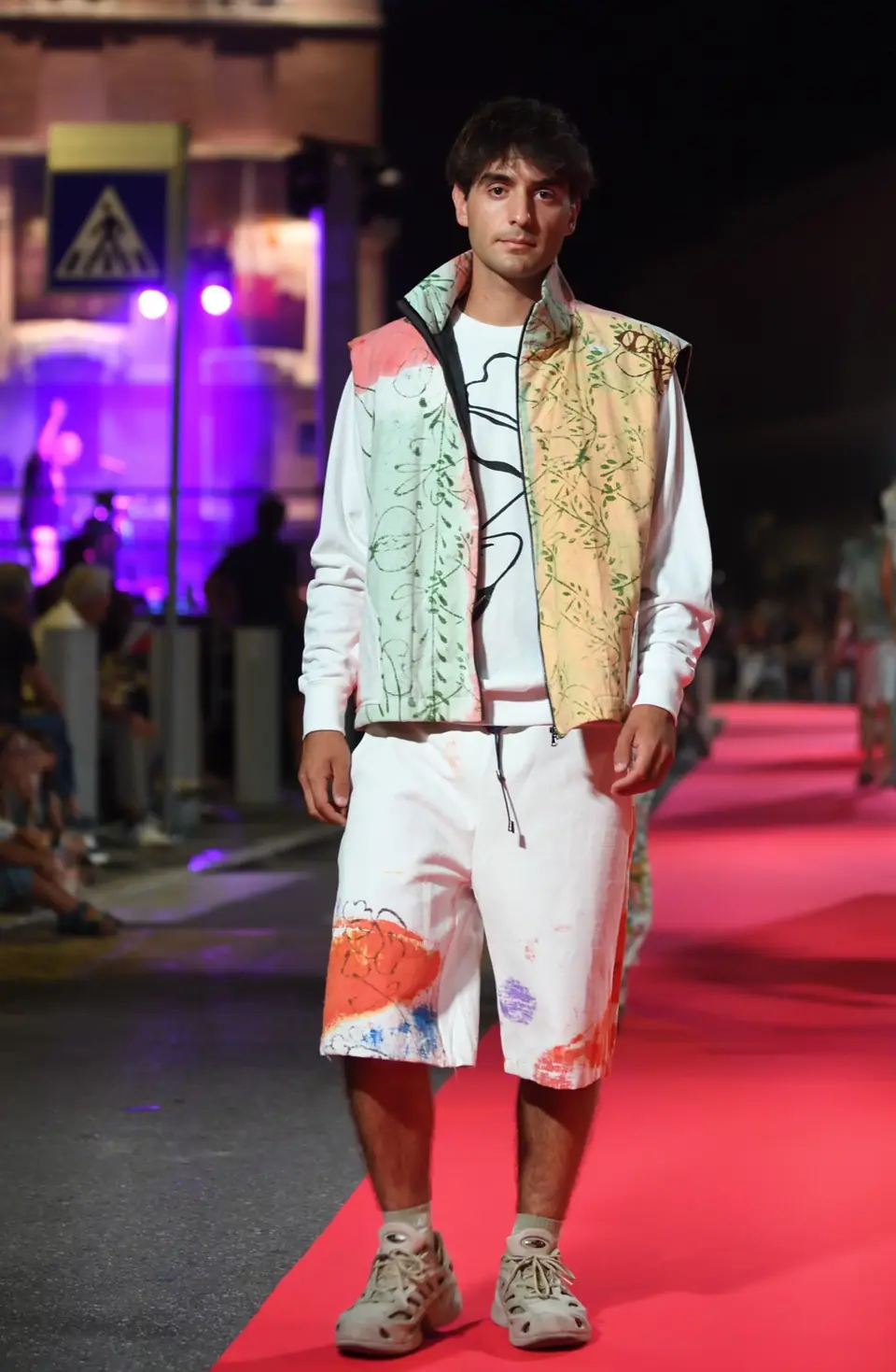 Pastello, Gilet pastello, bermuda bianco