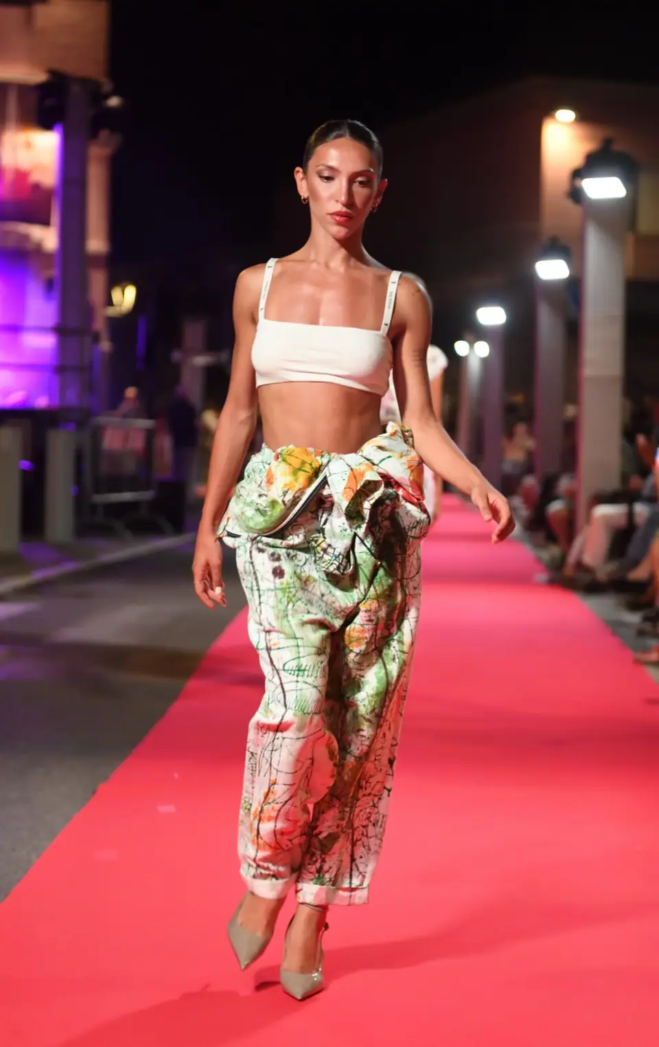 Fascia Bianca, Fascia bianca, pantalone drappeggiato