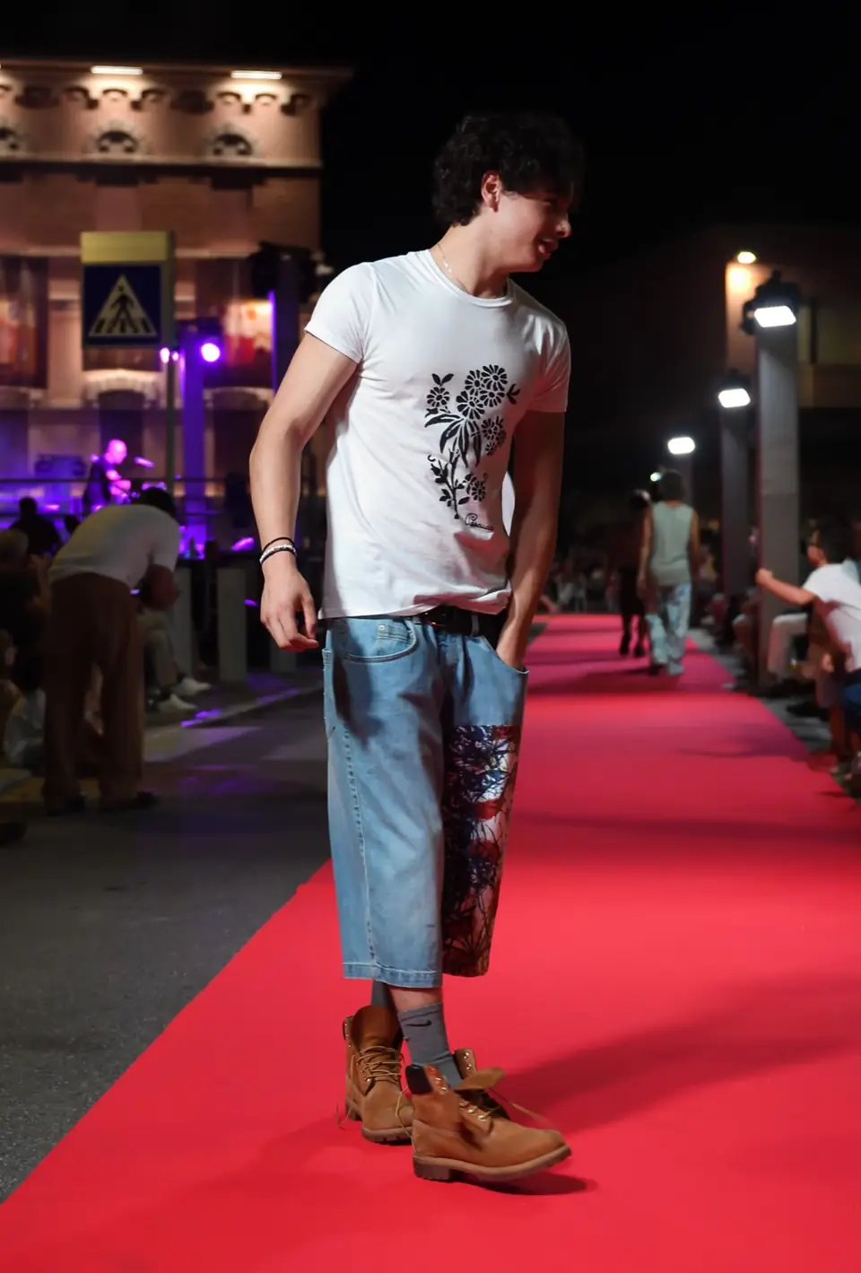 T-shirt Ruggine, T-shirt stampata, jeans