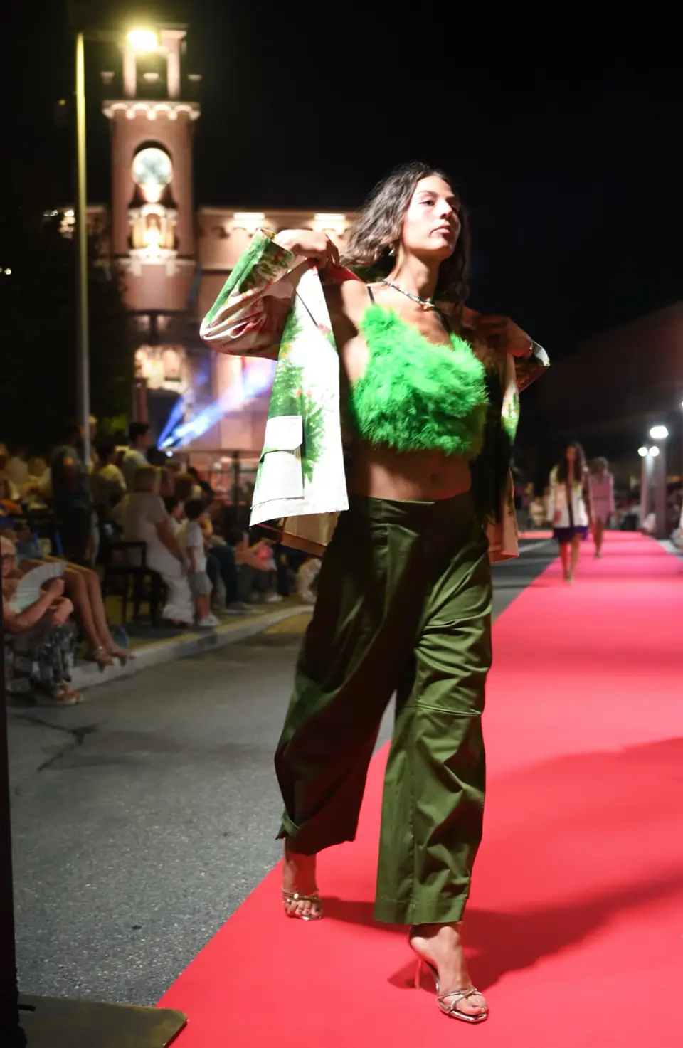Verde Bosco, Giacca stampata, top verde, pantalone verde