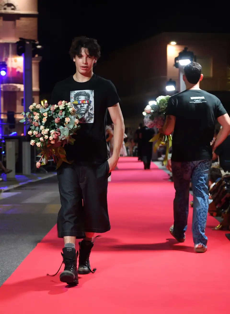 Nero Ritratto, altro scatto in passerella