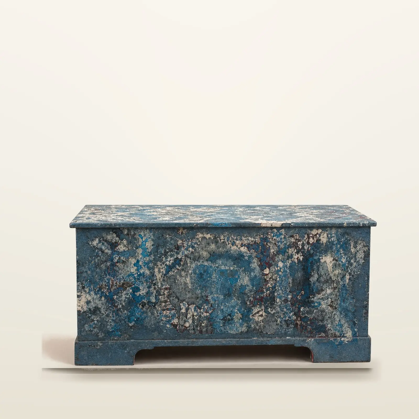 Rebirth of Light, Baule antico, blu su blu